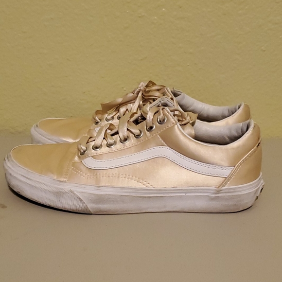 Vans - Picture 2 of 8